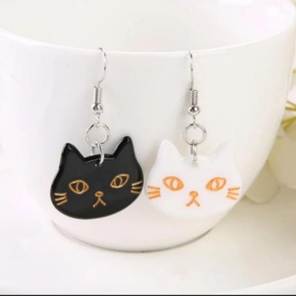 Cat Face Earrings